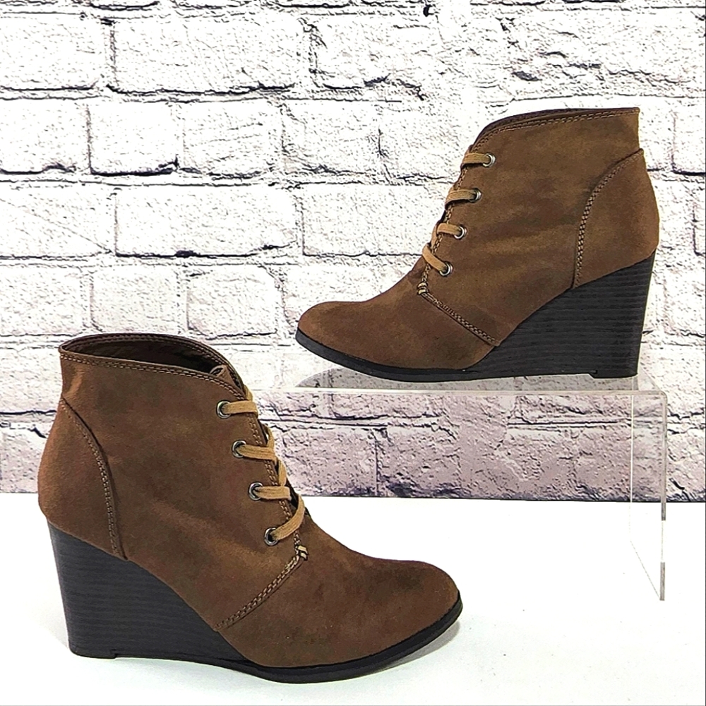 A.N.A -Lace-up ankle boot wedge, approx. 3” heel, brown, size 6M